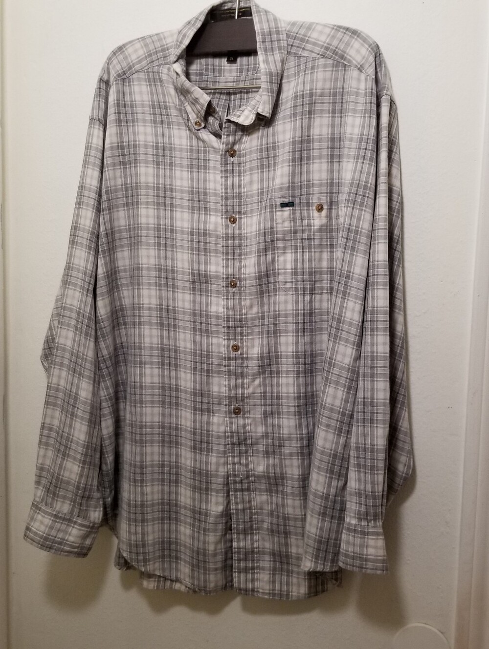 Alexander Julian Men's XL Gray & White Long-Sleeve Plaid Button-Down Shirt